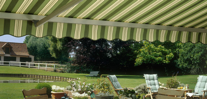 Store d'ext&eacute;rieur toile ray&eacute;e