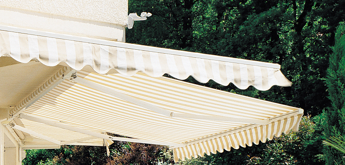 Stores motoris&eacute;s et automatis&eacute;s, &eacute;l&eacute;ctriques et manuels